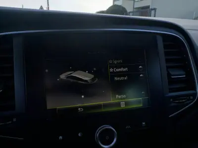 Renault Mégane Sport Tourer 2016 - 13990 EUR, 163000 km - AUTO.MOTO.pt - 163000km - foto 30 de 47