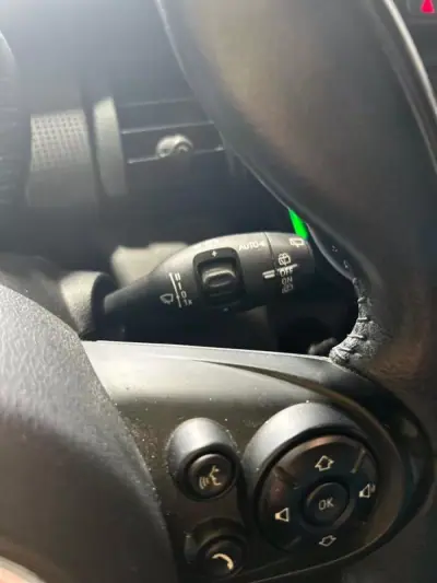 MINI 5 Portas 2016 - 13000 EUR, 203000 km - AUTO.MOTO.pt - 203000km - foto 27 de 27