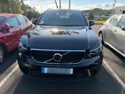 Volvo XC 40 2024 - 31000 EUR, 33400 km - foto 2 de 8