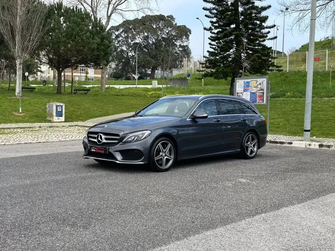 Mercedes-Benz C 250 2015 - 24450 EUR, 115000 km - AUTO.MOTO.pt - 115000km - foto 10 de 51