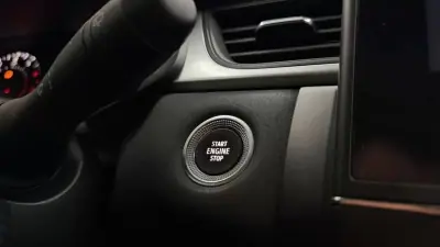 Renault Captur 2022 - 16490 EUR, 100230 km - AUTO.MOTO.pt - 100230km - foto 21 de 38