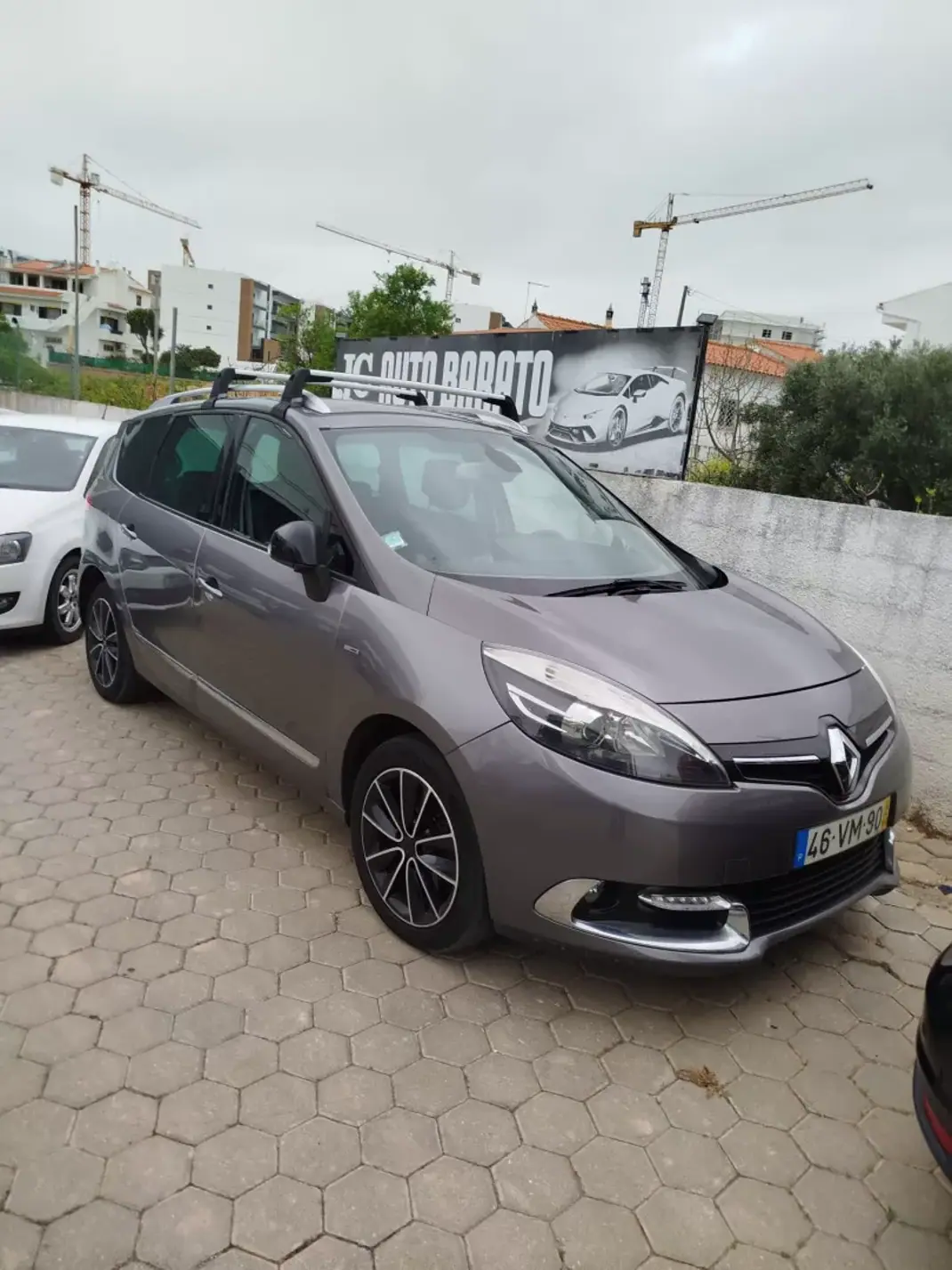 Renault Mégane Scénic 2014 - 11800 EUR, 161760 km - AUTO.MOTO.pt - 161760km - foto 1 de 14