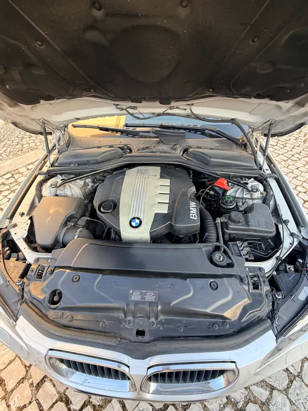 BMW 520 2007 - 6990 EUR, 384379 km - AUTO.MOTO.pt - 384379km - foto 7 de 14