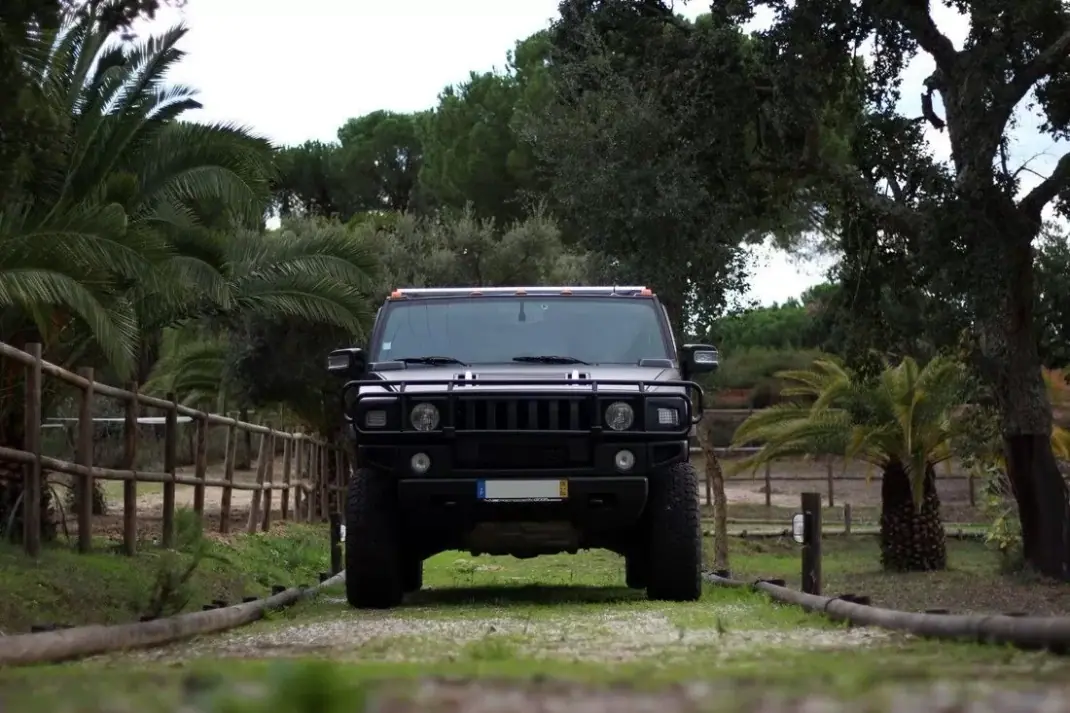 Hummer H2 2006 - 48800 EUR, 75250 km - AUTO.MOTO.pt - 75250km - foto 17 de 39