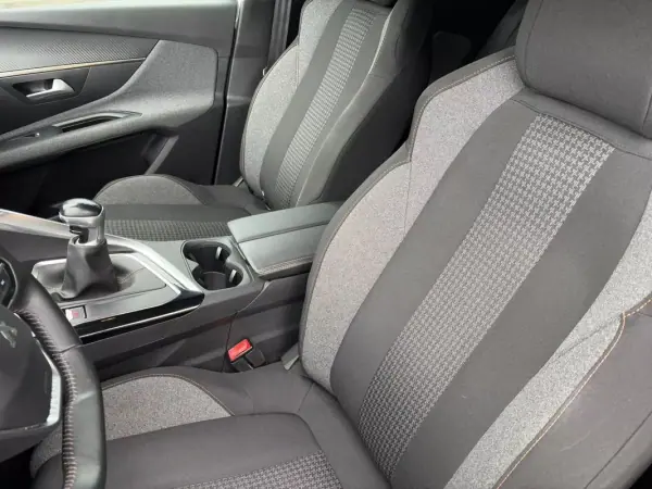 Peugeot 3008 2019 - 17900 EUR, 66750 km - AUTO.MOTO.pt - 66750km - foto 9 de 21