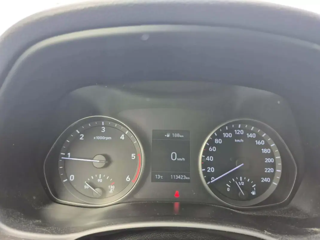 Hyundai i30 2020 - 16900 EUR, 113423 km - 113423km - foto 10 de 19