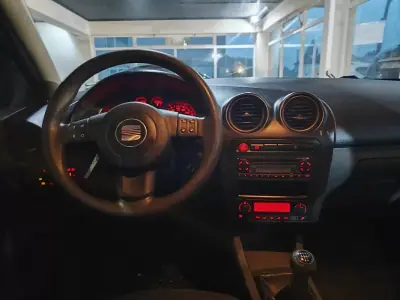 SEAT Ibiza 2007 - 3950 EUR, 300900 km - AUTO.MOTO.pt - 300900km - foto 30 de 30