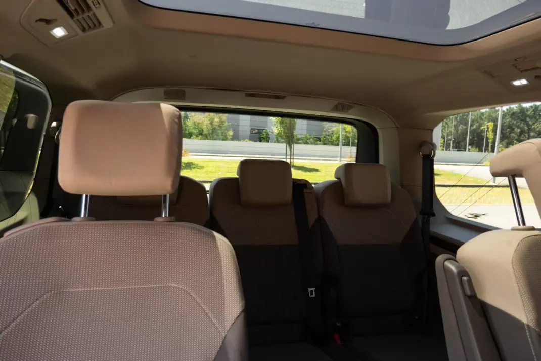 Volkswagen Multivan 2022 - 39990 EUR, 104500 km - AUTO.MOTO.pt - 104500km - foto 23 de 26