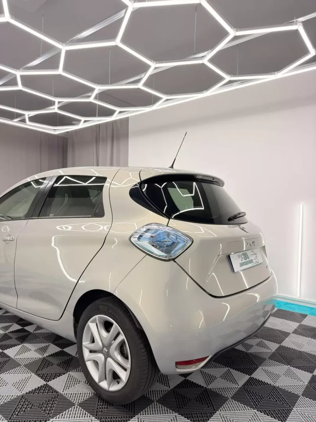 Renault Zoe 2019 - 10500 EUR, 99000 km - 99000km - foto 6 de 19