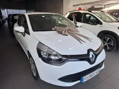 Renault Clio 2016 - 8900 EUR, 150560 km - AUTO.MOTO.pt - 150560km - foto 7 de 7