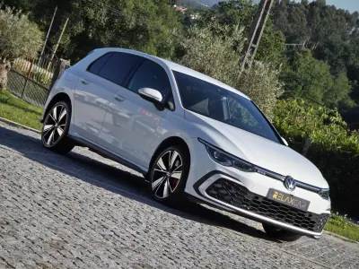 Volkswagen Golf 2020 - 21990 EUR, 66000 km - AUTO.MOTO.pt - 66000km - foto 8 de 33