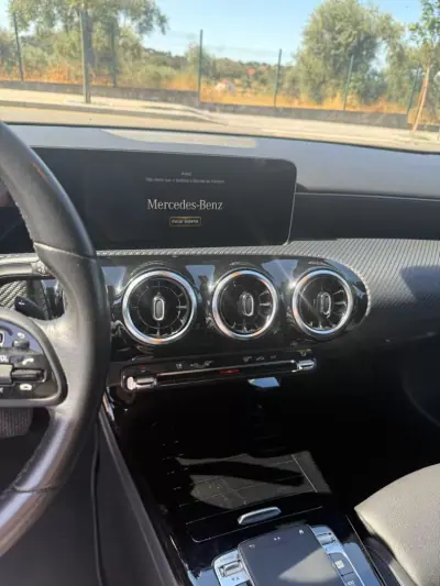 Mercedes-Benz A 180 2018 - 23990 EUR, 100350 km - AUTO.MOTO.pt - 100350km - foto 16 de 31