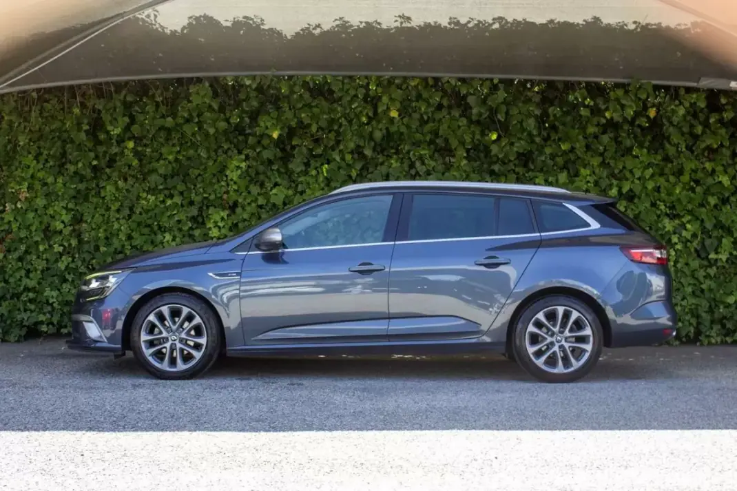 Renault Mégane Sport Tourer 2019 - 13990 EUR, 161000 km - 161000km - foto 7 de 16