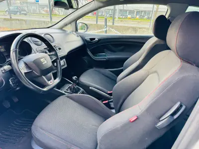 SEAT Ibiza 2013 - 12000 EUR, 120000 km - AUTO.MOTO.pt - 120000km - foto 15 de 17