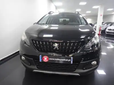 Peugeot 2008 2017 - 11750 EUR, 65000 km - AUTO.MOTO.pt - 65000km - foto 2 de 27