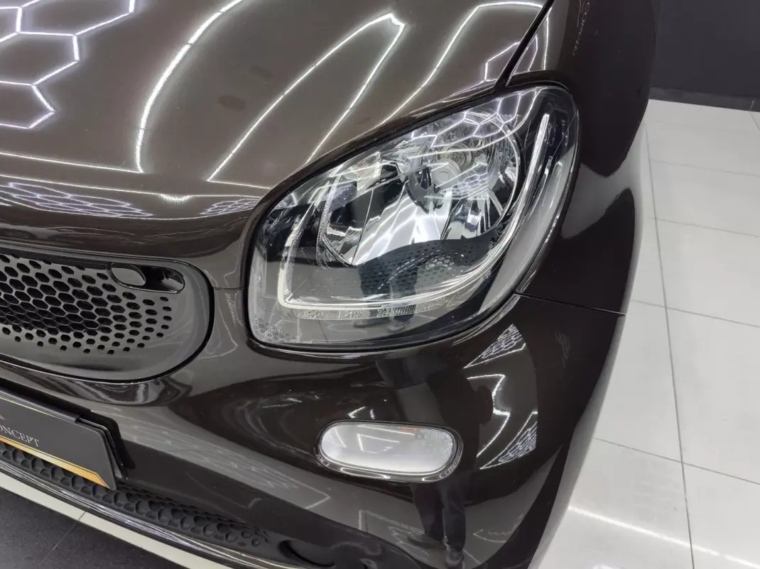 Smart ForTwo Coupé 2018 - 13450 EUR, 110509 km - AUTO.MOTO.pt - 110509km - foto 12 de 33