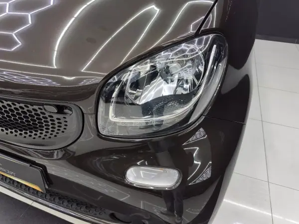 Smart ForTwo Coupé 2018 - 12450 EUR, 110509 km - AUTO.MOTO.pt - 110509km - foto 12 de 33