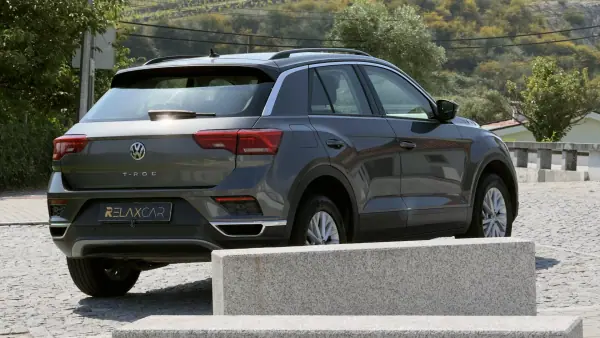 Volkswagen T-Roc 2019 - 16000 EUR, 195000 km - AUTO.MOTO.pt - 195000km - foto 11 de 26
