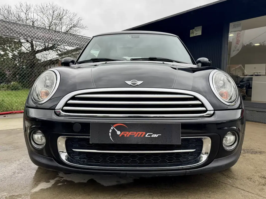 MINI Cooper 2013 - 9999 EUR, 170000 km - AUTO.MOTO.pt - 170000km - foto 2 de 25