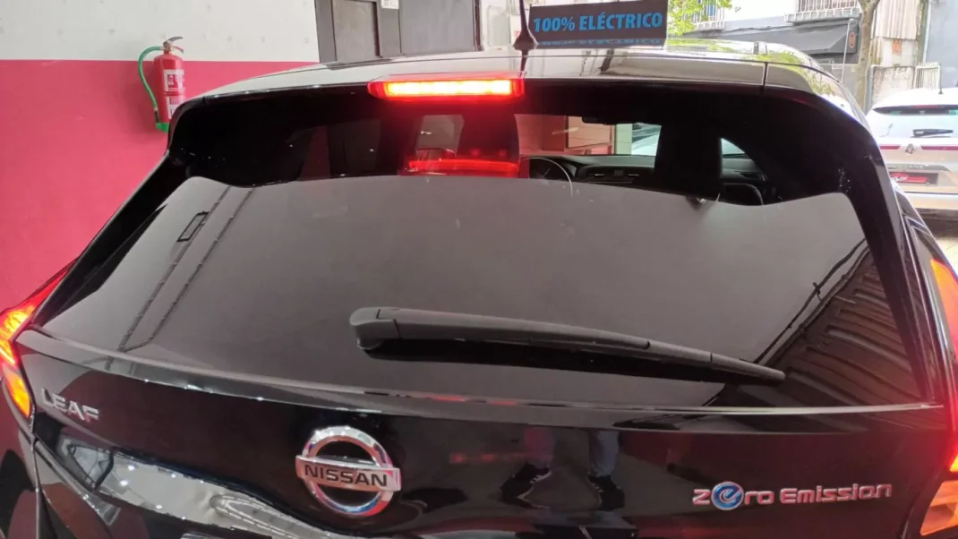 Nissan Leaf 2020 - 20500 EUR, 56131 km - AUTO.MOTO.pt - 56131km - foto 8 de 77