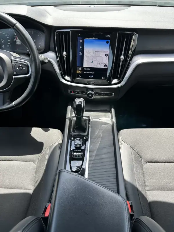 Volvo V60 2020 - 20900 EUR, 100000 km - AUTO.MOTO.pt - 100000km - foto 50 de 59