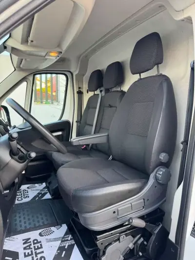 Citroën Jumper 2020 - 15406 EUR, 90000 km - AUTO.MOTO.pt - 90000km - foto 17 de 32