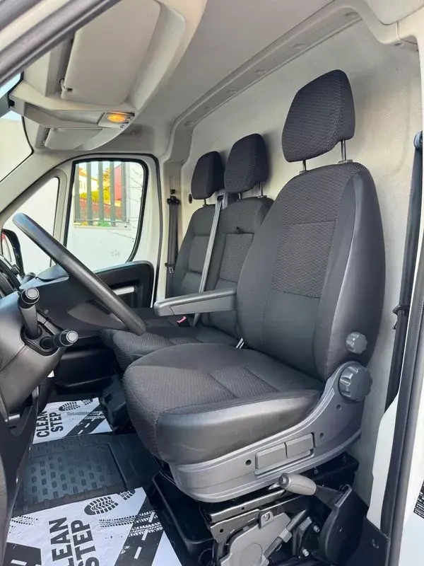 Citroën Jumper 2020 - 15406 EUR, 90000 km - AUTO.MOTO.pt - 90000km - foto 17 de 32