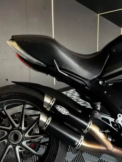 Ducati Diavel 2011 - 9750 EUR, 39000 km - AUTO.MOTO.pt - 39000km - foto 14 de 14