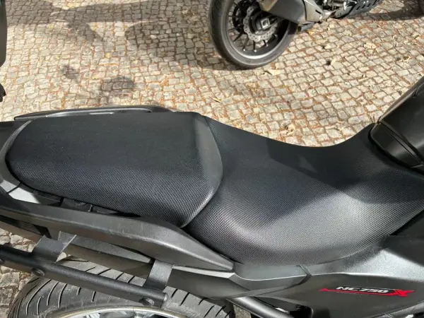 Honda NC750X 2017 - 4850 EUR, 57483 km - AUTO.MOTO.pt - 57483km - foto 9 de 14