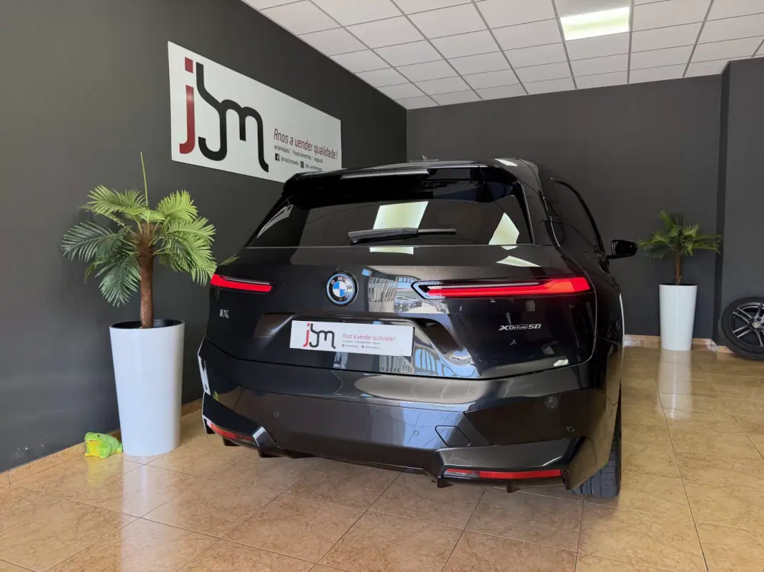 BMW iX 2023 - 58990 EUR, 72846 km - AUTO.MOTO.pt - 72846km - foto 5 de 22