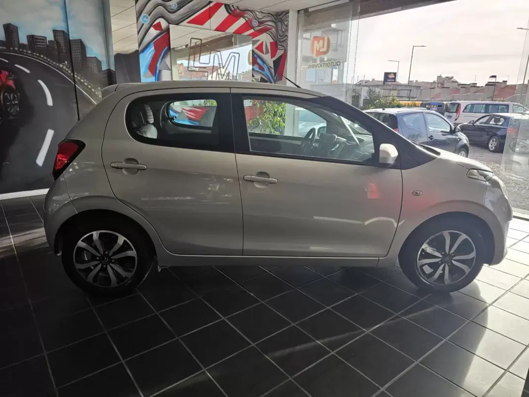Citroën C1 2017 - 7450 EUR, 65000 km - AUTO.MOTO.pt - 65000km - foto 3 de 9