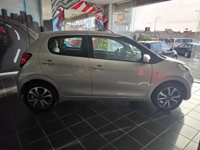 Citroën C1 2017 - 7450 EUR, 65000 km - AUTO.MOTO.pt - 65000km - foto 3 de 9