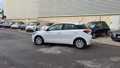 Hyundai i20 2018 - 9980 EUR, 134296 km - AUTO.MOTO.pt - 134296km - foto 22 de 43
