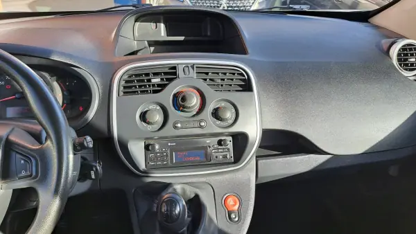 Renault Kangoo 1.5 DCI Express S/S Maxi Business 2019 - 18900 EUR, 190869 km - AUTO.MOTO.pt - 190869km - foto 18 de 31