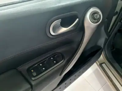 Renault Mégane Break 2007 - 5900 EUR, 187000 km - AUTO.MOTO.pt - 187000km - foto 16 de 16