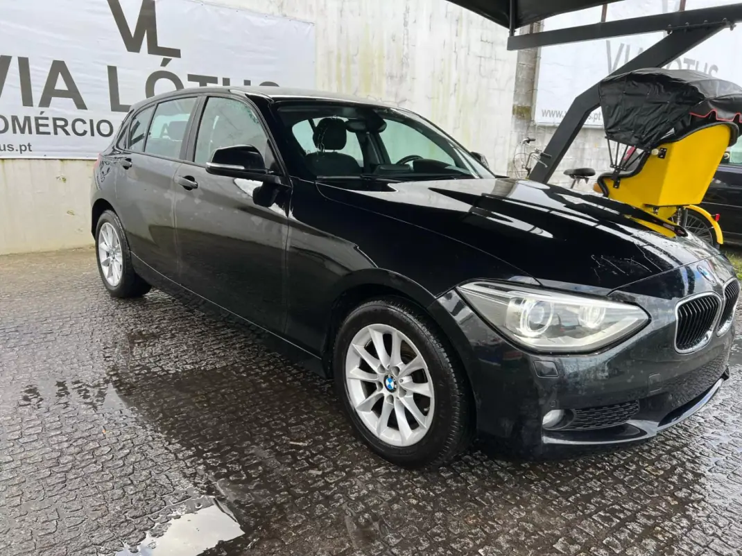 BMW 118 2015 - 13500 EUR, 175200 km - AUTO.MOTO.pt - 175200km - foto 3 de 12