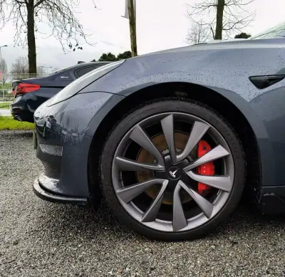 Tesla Model 3 2020 - 30400 EUR, 105371 km - AUTO.MOTO.pt - 105371km - foto 26 de 26