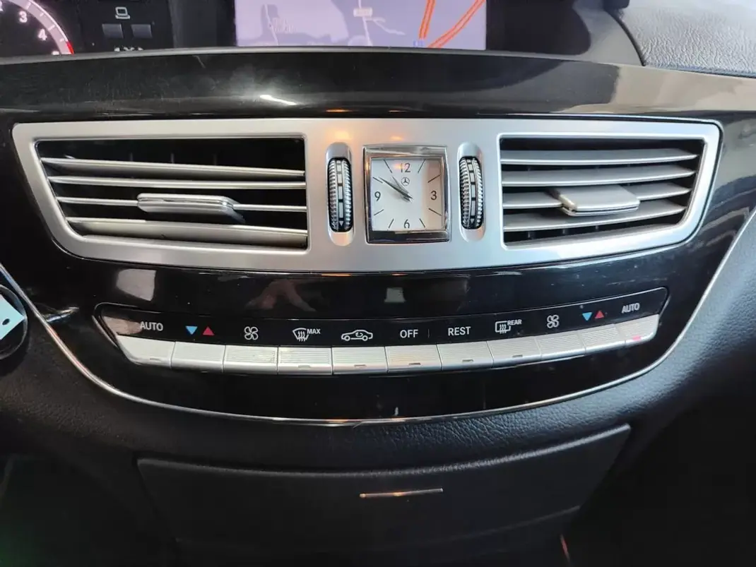 Mercedes-Benz S 350 2012 - 12950 EUR, 380000 km - AUTO.MOTO.pt - 380000km - foto 29 de 37