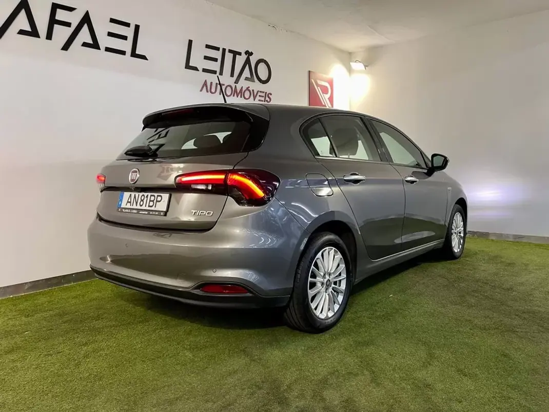 Fiat Tipo 2021 - 11700 EUR, 137000 km - AUTO.MOTO.pt - 137000km - foto 6 de 32