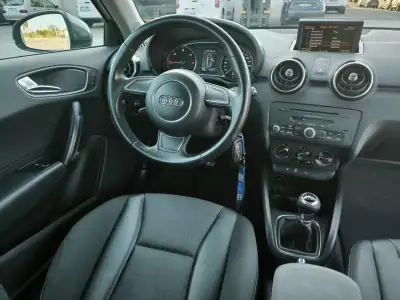 Audi A1 2010 - 9950 EUR, 236924 km - AUTO.MOTO.pt - 236924km - foto 18 de 43