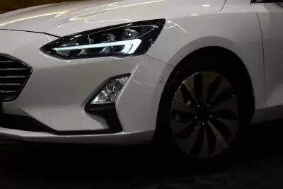 Ford Focus SW 2019 - 13900 EUR, 160000 km - AUTO.MOTO.pt - 160000km - foto 2 de 32