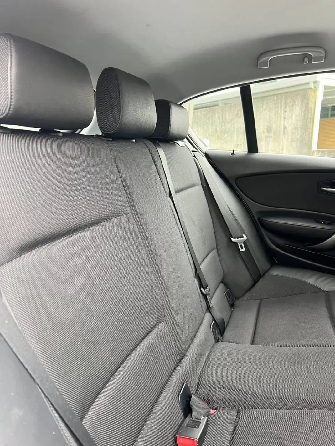 BMW 116 2011 - 14000 EUR, 184987 km - AUTO.MOTO.pt - 184987km - foto 18 de 26