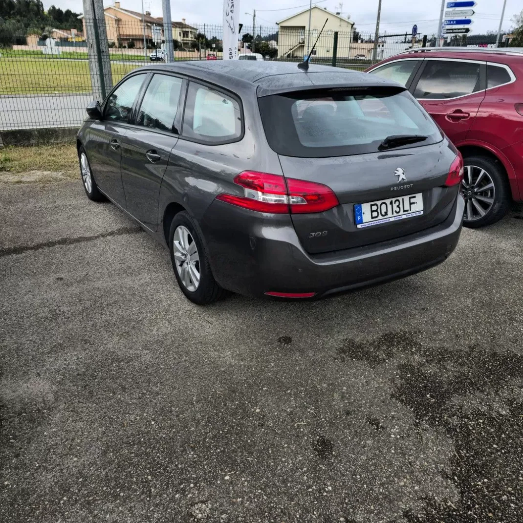 Peugeot 308 SW 2020 - 12850 EUR, 149365 km - AUTO.MOTO.pt - 149365km - foto 3 de 11
