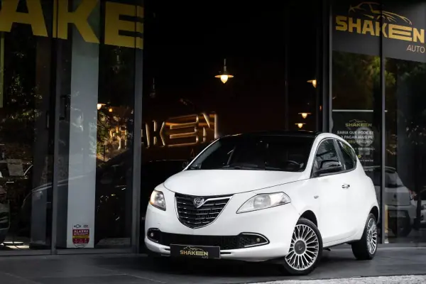 Lancia Ypsilon 2012