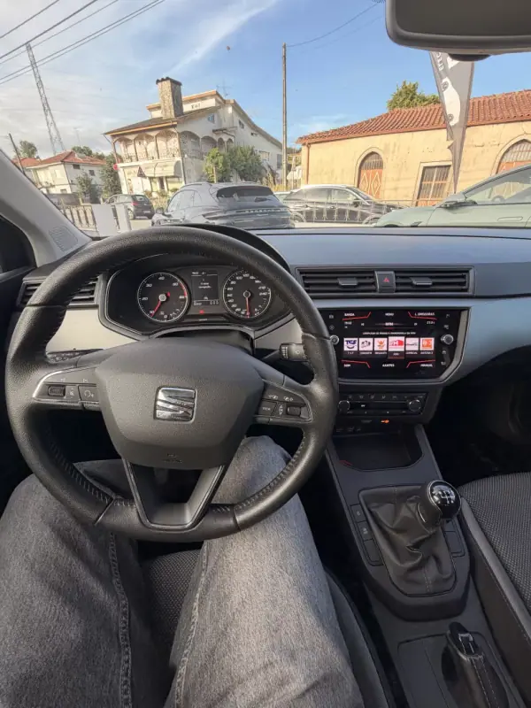 SEAT Ibiza 2019 - 14900 EUR, 62632 km - AUTO.MOTO.pt - 62632km - foto 6 de 8