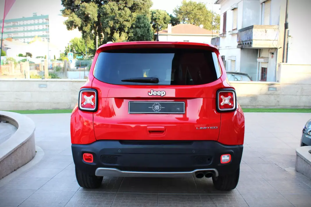 Jeep Renegade 2018 - 14990 EUR, 116000 km - AUTO.MOTO.pt - 116000km - foto 5 de 36