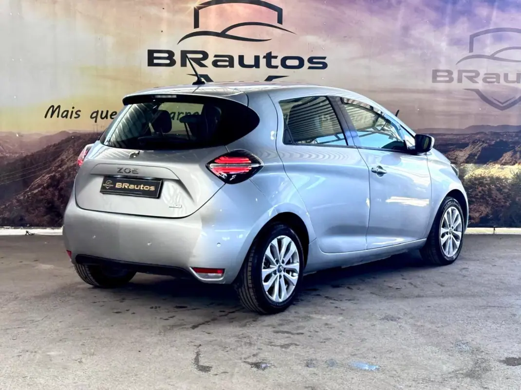 Renault Zoe 2020 - 17900 EUR, 71943 km - AUTO.MOTO.pt - 71943km - foto 6 de 24