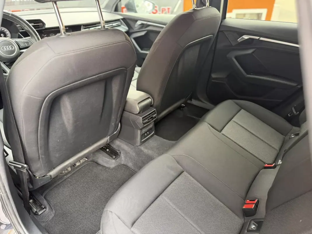 Audi A3 Sportback 2023 - 26900 EUR, 123772 km - AUTO.MOTO.pt - 123772km - foto 15 de 18