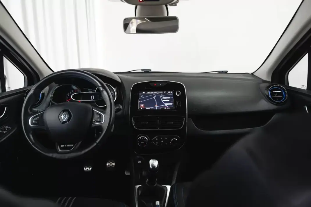 Renault Clio 2019 - 13950 EUR, 33271 km - 33271km - foto 49 de 59