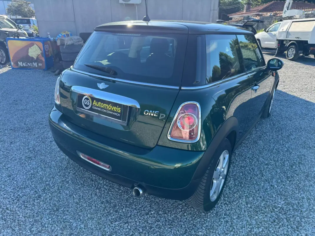 MINI Cooper 2011 - 7450 EUR, 198000 km - 198000km - foto 2 de 10